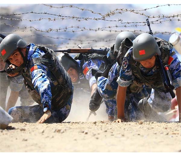 軍事拓展訓練